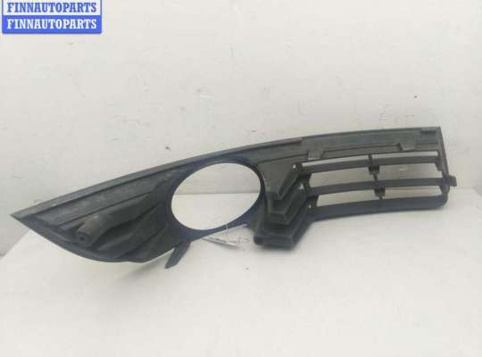 купить Рамка фары противотуманной левой на Volkswagen Passat B6