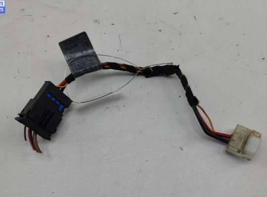 купить Разъем (фишка) проводки на BMW 5 E60/E61 (2003-2010)