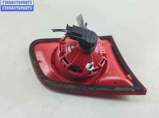 купить Фонарь крышки багажника правый на Volkswagen Passat B6