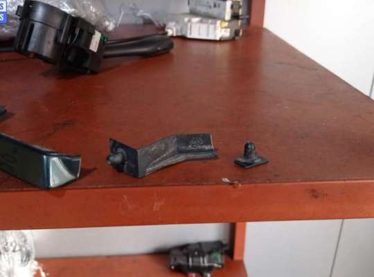 Планка под фары (ресничка) на Citroen Xantia (X1/X2)