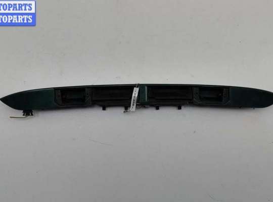 купить Накладка подсветки номера на Volkswagen Passat B5