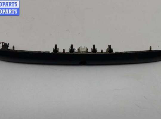 купить Накладка подсветки номера на Volkswagen Passat B5