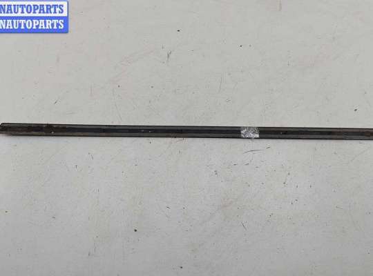 купить Молдинг двери передней левой на Volkswagen Bora