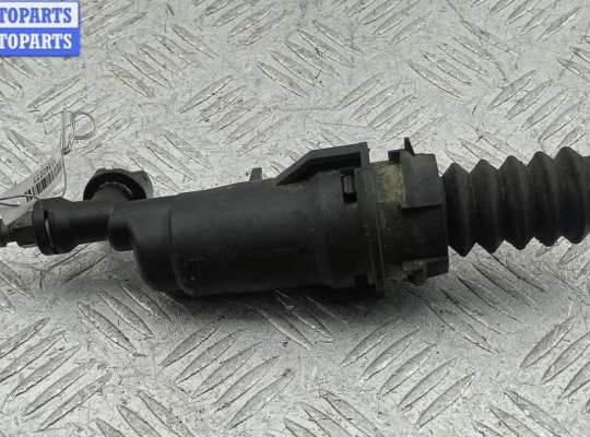 Цилиндр сцепления рабочий FT563983 на Citroen C8