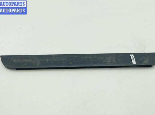 Молдинг двери задней правой AU1693284 на Audi A4 B6 (2001-2004)