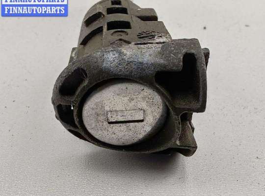 купить Личинка замка на Renault Scenic II (2003-2009)