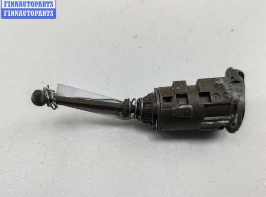 Купить Личинка замка на Renault Scenic II (2003-2009) Личинка замка RN1552732 на Renault Scenic II (2003-2009)