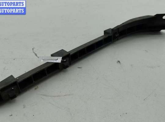 купить Кронштейн бампера переднего на Volkswagen Passat B4