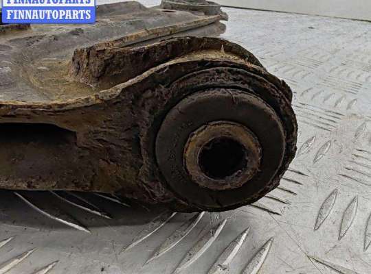 купить Рычаг подвески передний левый на Volkswagen Golf-3