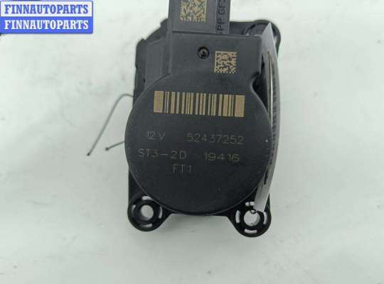 Моторчик заслонки печки на Opel Insignia