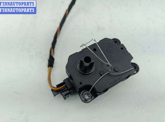 Моторчик заслонки печки на Opel Insignia