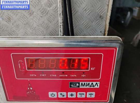 купить Молдинг стекла двери передней правой наружный на Volkswagen Golf-4