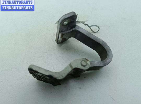 Петля крышки багажника на Volkswagen Passat B3 (35i)