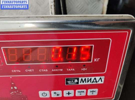 купить Молдинг двери задней правой на Volkswagen Golf-3