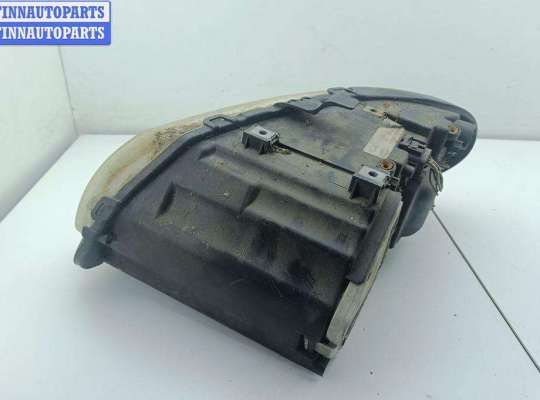 купить Фара правая на Chrysler Voyager (2001-2007)