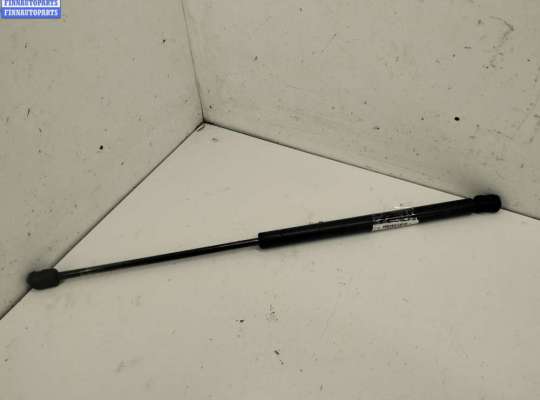 Амортизатор крышки (двери) багажника VG2626512 на Volkswagen Golf-3