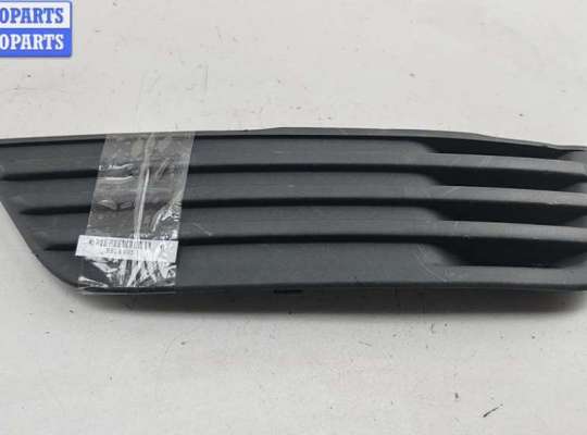 купить Решётка (заглушка) в бампер на Ford Focus II (2004-2011)