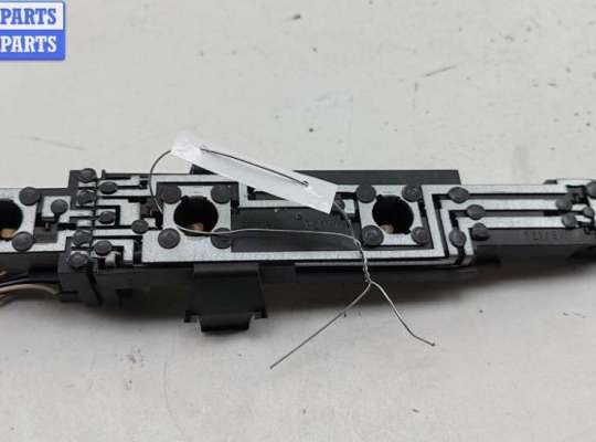 купить Плата фонаря заднего левого на Renault Laguna I (1993-2000)