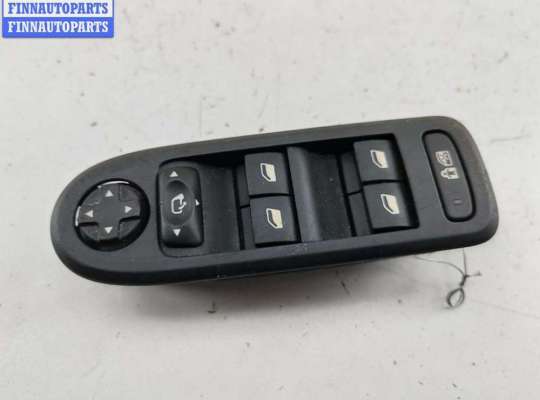 купить Блок кнопок управления стеклоподъемниками на Peugeot 308 T7 (2007-2013)