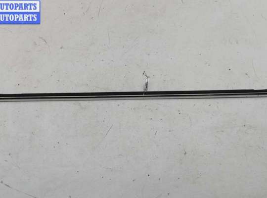 купить Молдинг стекла двери задней правой наружный на Volkswagen Passat B5+ (GP)