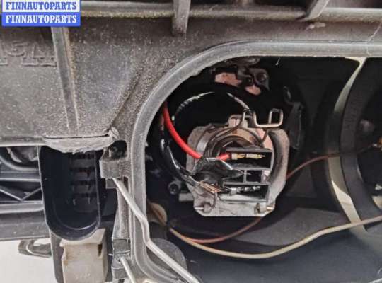 Фара передняя на Audi A4 (8E/8H, B6)