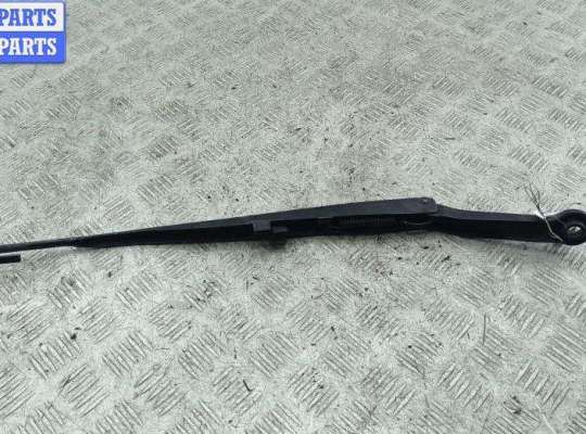 купить Щеткодержатель (поводок стеклоочистителя) передний на BMW 3 E46 (1998-2006)