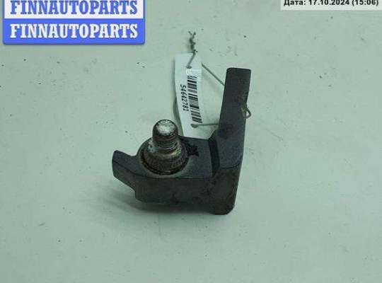 Петля двери передней правой VG1829952 на Volkswagen Touran