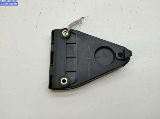 купить Кронштейн крепления на Volkswagen Passat B5