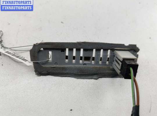 Планка подсветки номера на Opel Zafira A