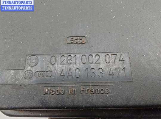 купить Расходомер (измеритель потока воздуха) на Audi A6 C4 (1994-1997)