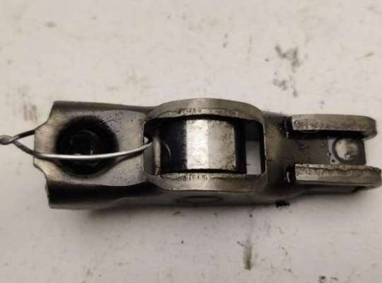 Коромысло клапана (рокер) PG1029863 на Peugeot 307