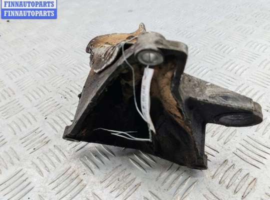 купить Кронштейн КПП опорный на Audi A4 B5 (1994-2001)