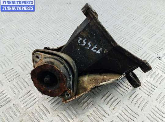 Купить Кронштейн КПП опорный на Audi A4 B5 (1994-2001) Кронштейн КПП опорный AU1716836 на Audi A4 B5 (1994-2001)