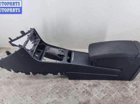 купить Подлокотник на Volkswagen Passat B6