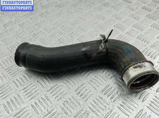 купить Патрубок интеркулера на Volkswagen Golf-5