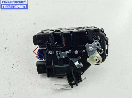 купить Замок двери передней левой на Audi A4 B6 (2001-2004)