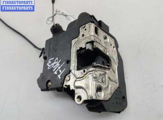 Замок боковой двери на Mercedes-Benz C (W203)