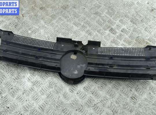 купить Решетка радиатора на Volkswagen Golf-4