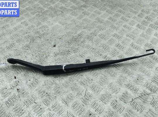 купить Щеткодержатель (поводок стеклоочистителя) передний на BMW 3 E46 (1998-2006)