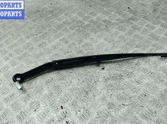 купить Щеткодержатель (поводок стеклоочистителя) передний на BMW 3 E46 (1998-2006)