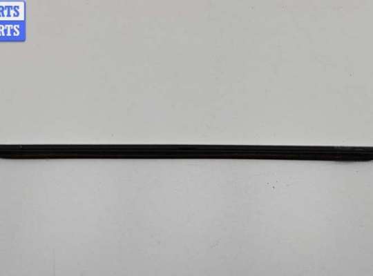 купить Молдинг стекла двери задней левой наружный на Volkswagen Passat B5+ (GP)