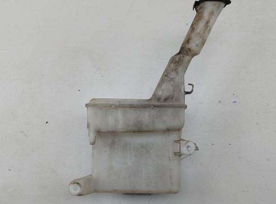 купить Бачок омывателя на Toyota Yaris Verso