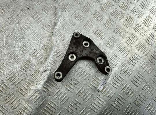Кронштейн генератора OP2472056 на Opel Zafira B (2004-2014)