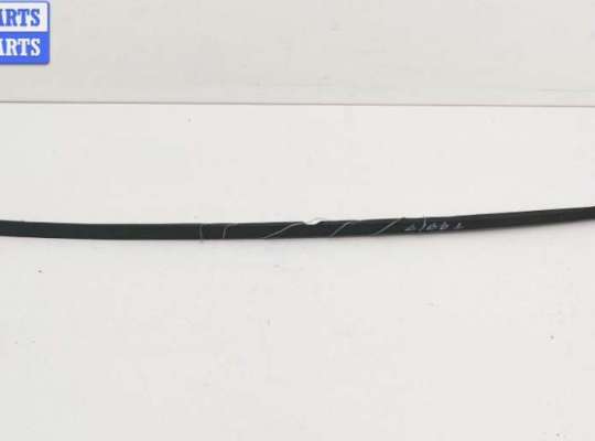 Молдинг лобового стекла VG2784144 на Volkswagen Passat B6