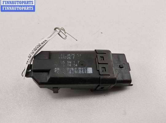 купить Блок управления стеклоподъемниками на Renault Scenic II (2003-2009)