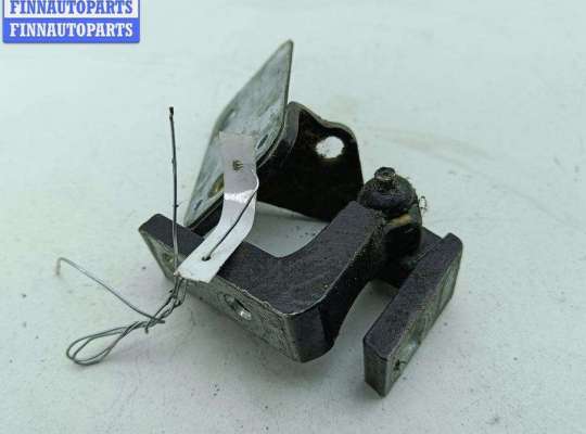 купить Петля двери передней левой на Volkswagen Golf-4