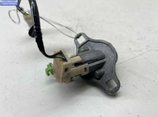 купить Личинка замка багажника на Mazda 323 (1998-2003) BJ