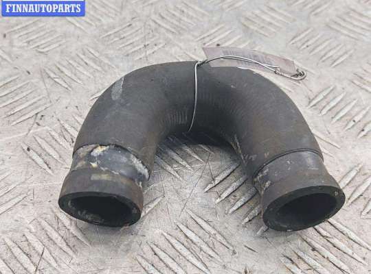 Патрубок DGQ1348 на Chrysler Voyager (2001-2007)