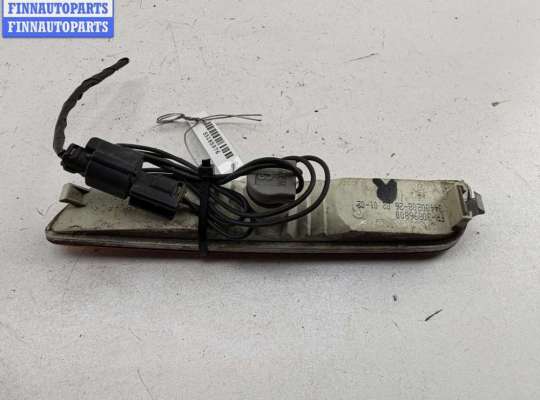 купить Поворотник (указатель поворота) правый на Volvo S40 / V40 (1995-2004)