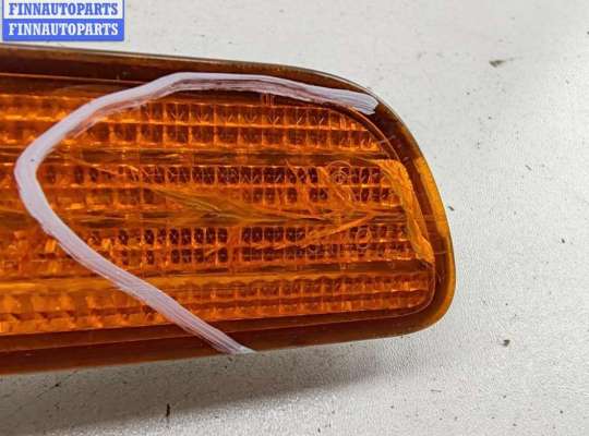 купить Поворотник (указатель поворота) правый на Volvo S40 / V40 (1995-2004)